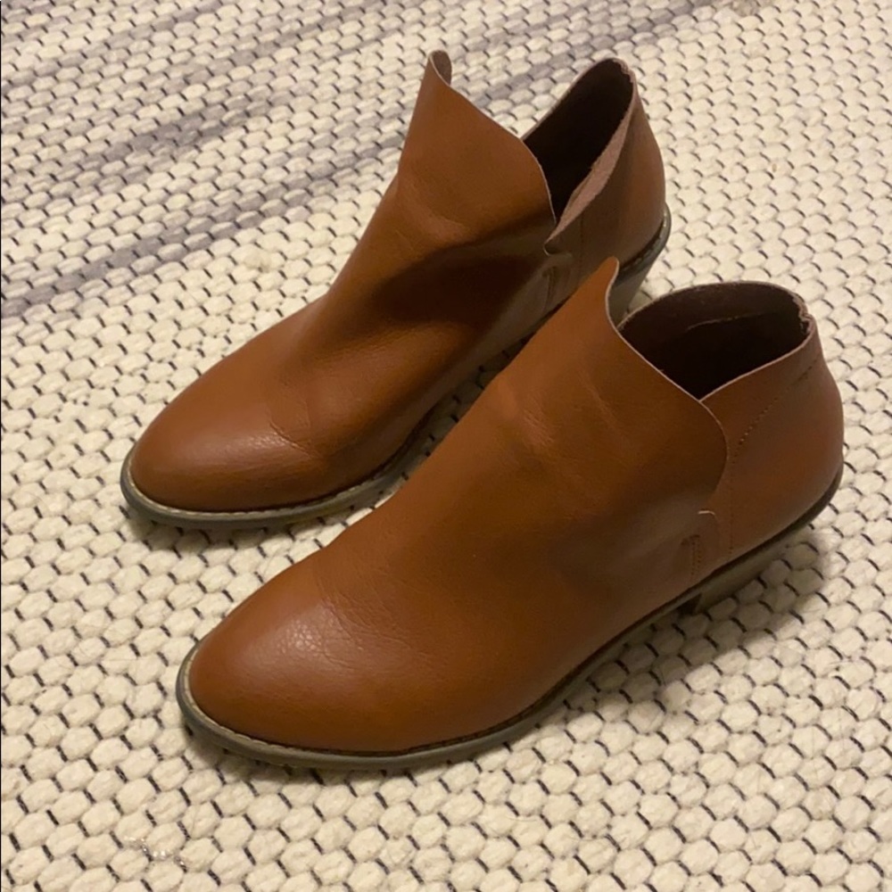 Universal thread sz 9 boots